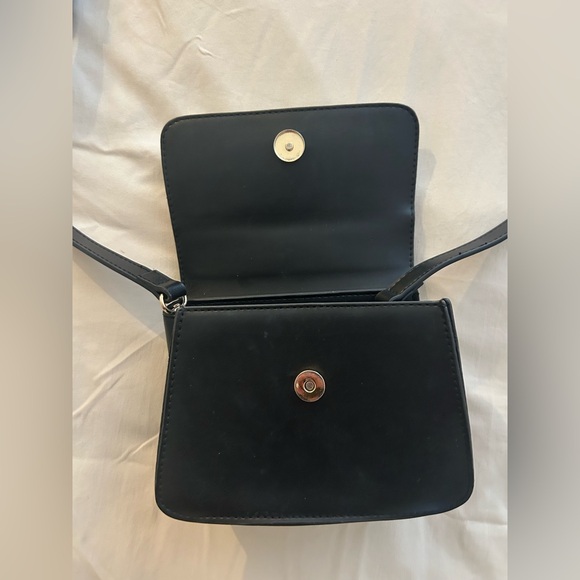 Abercrombie black micro crossbody purse - Picture 2 of 3